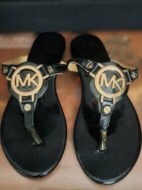 Michael Michael Kors Lillie Leather Thong Sandals - Black/Gold - Size 37